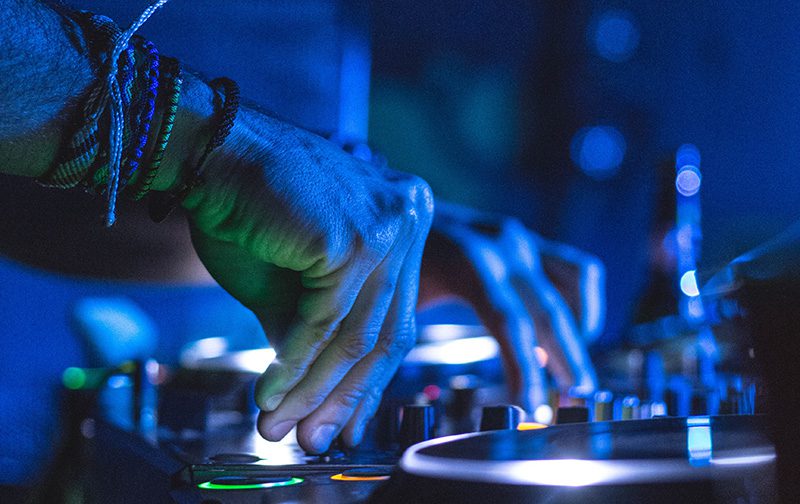 DJ Disc Jockey Wedding Mill Run Golf Club Uxbridge